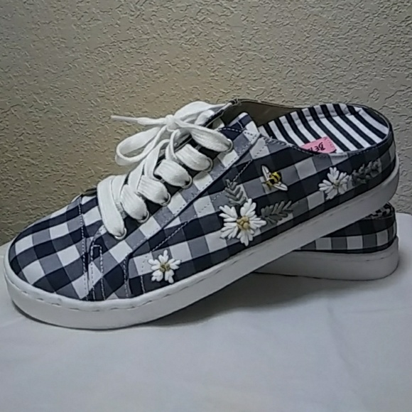 betsey johnson slip on sneakers